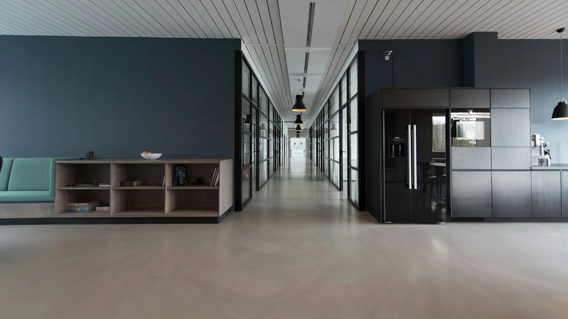 Minimalist Açık Ofis & Çalışma Alanı